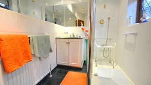 Photo 11- click for photo gallery